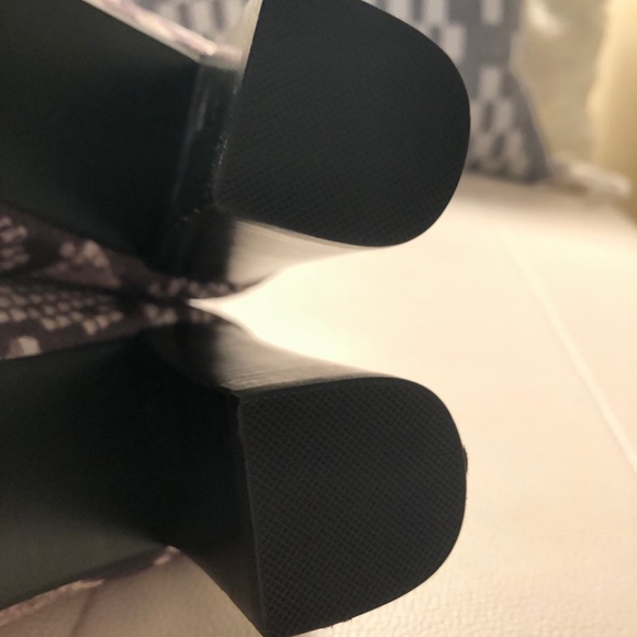 Steve Madden Snake Print Ankle Boots - Picture 5 of 7